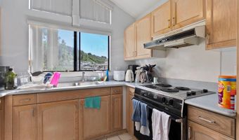 99-760 Holoai St, Aiea, HI 96701