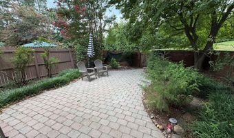 4360 GREENBERRY Ln, Annandale, VA 22003