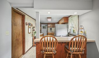 17 Cedar Ave, North Middletown, NJ 07748