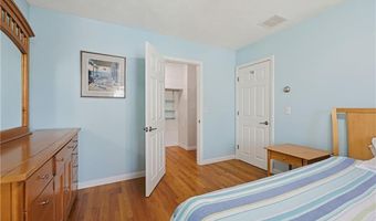 9 Doran Ave, Bristol, RI 02809