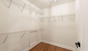 43864 ASHLAWN Ct, Ashburn, VA 20147