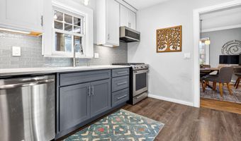 1036 W OKLAHOMA St, Appleton, WI 54914