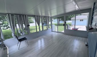 711 S Simon St, Ada, OH 45810