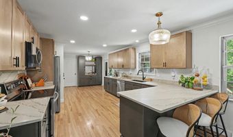 874 W Cunningham St, Alcoa, TN 37701