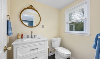 122 Salt Rock Rd, Barnstable, MA 02630