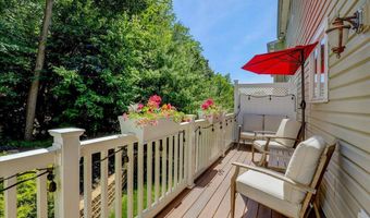 31 White Oak Ln, Aberdeen, NJ 07747