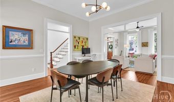 221 E 32nd St, Savannah, GA 31401