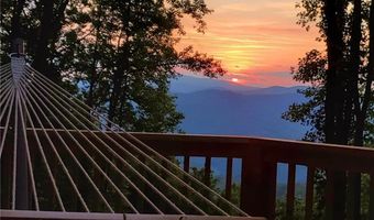 80 Dana Dr, Bakersville, NC 28705
