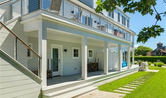 592 Tuckerman Ave, Middletown, RI 02842