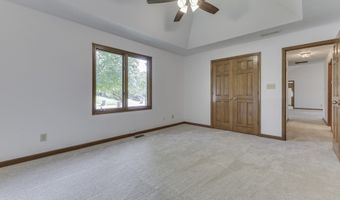 8644 Rahke Rd, Indianapolis, IN 46217