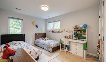 5223 WYOMING Rd, Bethesda, MD 20816