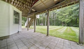 6 Carriage Chase Ln, Atkinson, NH 03811