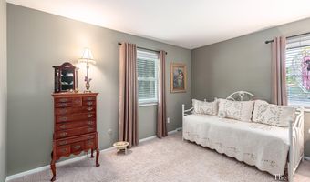 493 Edgeworthe Dr SE, Ada, MI 49301