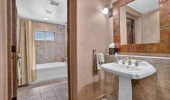 36601 N MULE TRAIN Rd A40, Carefree, AZ 85377