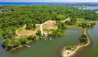 101 Kenyon Farm Rd, Narragansett, RI 02882