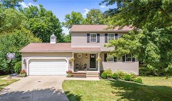 292 Summerhill Dr, Aurora, OH 44202