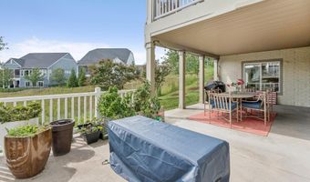 102 PHOEBE Ct, Lake Frederick, VA 22630