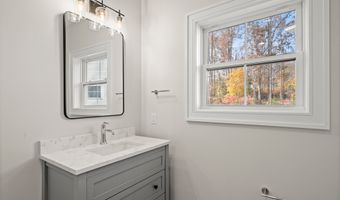 15 Fieldstone Court Ct 15, Bethel, CT 06801