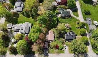 30 Forest Rd W, Bristol, RI 02809