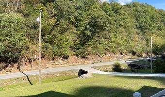 447 Big Elk Rd, Beauty, KY 41203