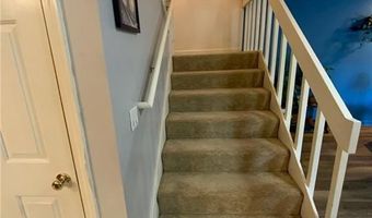 17 Caddy Rock Rd D, North Kingstown, RI 02852