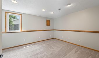 10607 56th St NE, Albertville, MN 55301