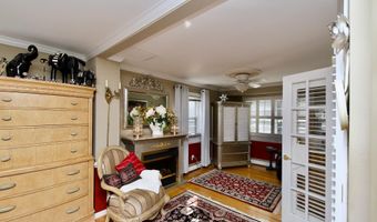 7052 WARDELL St, Annandale, VA 22003