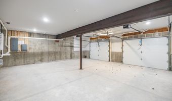 86 Western Ave, Auburn, ME 04210