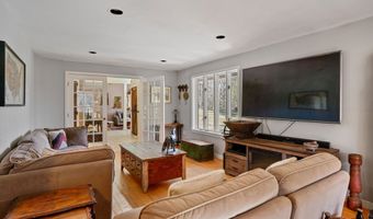417 Candia Rd, Chester, NH 03036