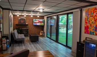 466 Greenbush Rd, East Greenwich, RI 02818