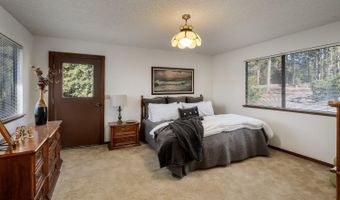 1045 Summit Lake Dr, Angwin, CA 94508
