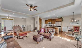 16657 Sandstone Cir, Basehor, KS 66007