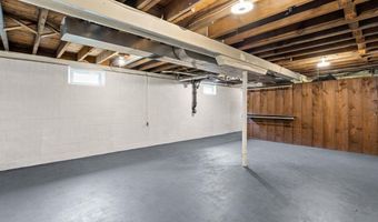 10 Pine St, Alton, NH 03809