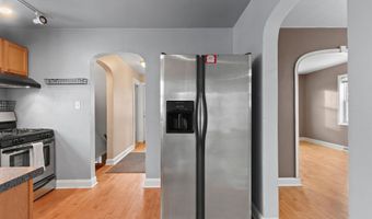 1604 N CLARK St, Appleton, WI 54911