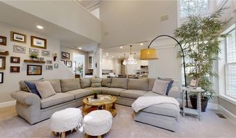 322 Sleepy Hollow Farm Rd, Warwick, RI 02886