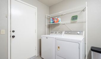 1802 E PEACH TREE Dr, Chandler, AZ 85249