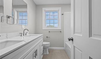 253 Central St, Lincoln, RI 02865