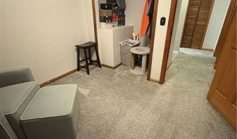 110 Habant Dr, Amherst, OH 44001