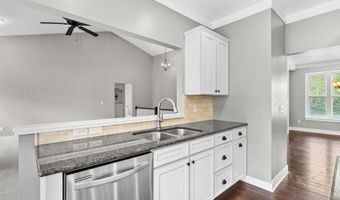 5730 Summerset Woods Dr, Alto, MI 49302