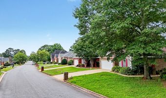 1911 Regalwood Dr, Albany, GA 31721