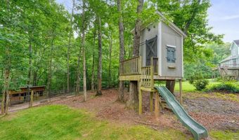 105 Shalea Ln, Ball Ground, GA 30107