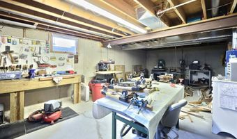 244 MILLER, Akron, PA 17501