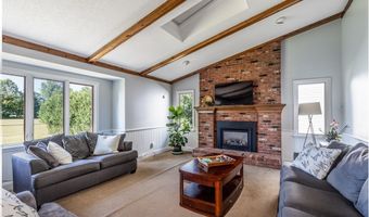 55 Hunt Club Cir, Amherst, NY 14051