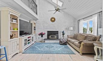 10 J H Dwyer Dr, Middletown, RI 02842