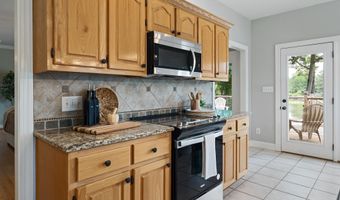 108 SADDLE LAKE Dr, Alabaster, AL 35007
