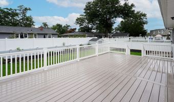 644 Berkeley Ave, Beachwood, NJ 08722