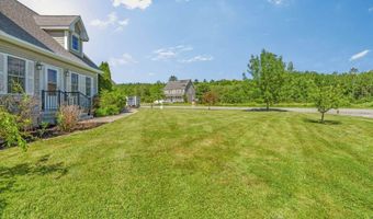 174 Rolling Meadow Dr, Bangor, ME 04401