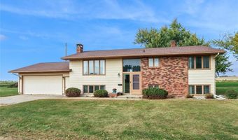 71 Railroad St, Atkins, IA 52206