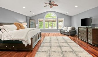 3801 WASHINGTON WOODS Dr, Alexandria, VA 22309