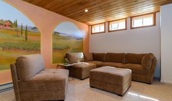 12 Sea Knoll Ct 12, Bourne, MA 02532